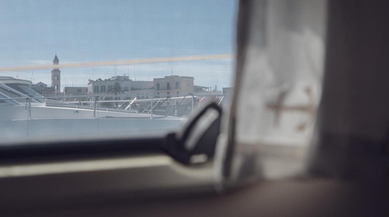 "Ultima" Love Boat Bari Dış mekan fotoğraf