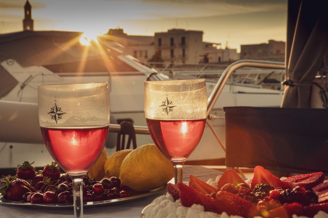 "Ultima" Love Boat Bari Dış mekan fotoğraf