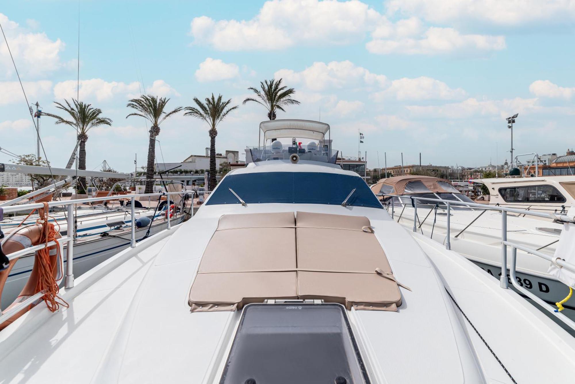 "Ultima" Love Boat Bari Dış mekan fotoğraf